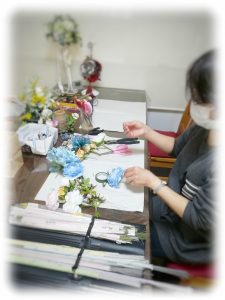 お嬢様のブーケをお母様が素敵に手作り♪