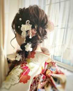 成人式髪飾り・アーティフシャルフラワー・ヘアピン・ラプンツェル