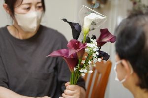 お母様とおばあ様の手作りのウェディングブーケ＆ブートニア